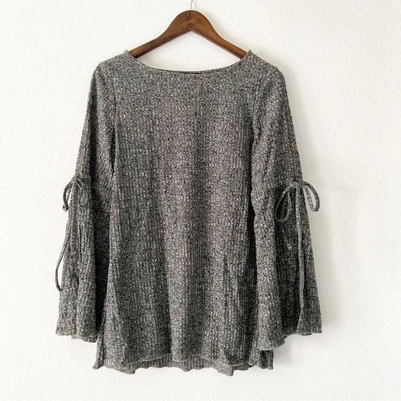 Suzanne Betro Sweaters - Bell Sleeve Marled Top Contemporary Fashion Effortless Style Cozy Sweater Small